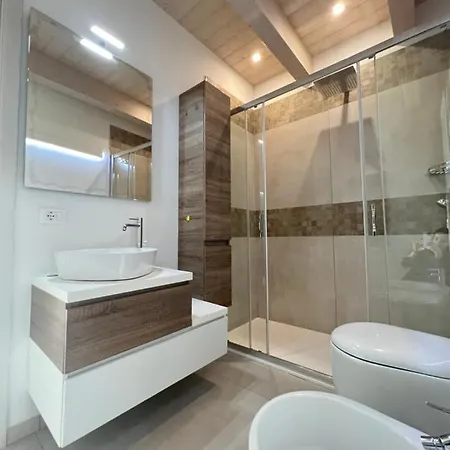 Lugana Hotel